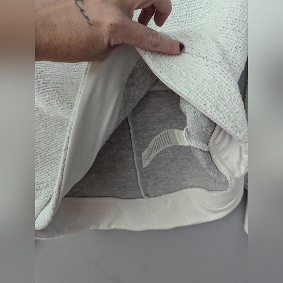 Calia by Carrie White Gray long sleeve top. Women's size small Calia top. - Picture 7 of 9